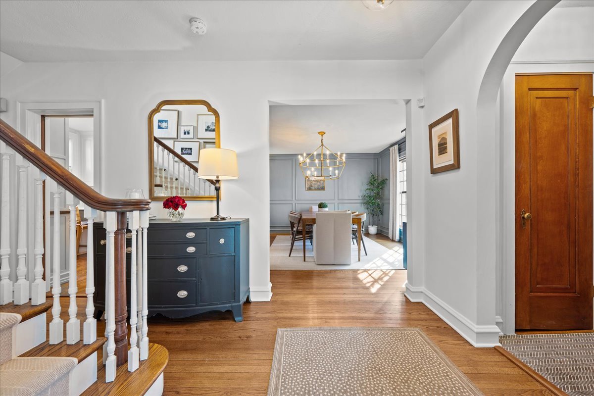 955 Vernon Avenue Winnetka, IL 60093 - Photo 5 of 54