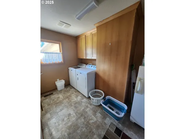 $885,000 | 3413 Wild River Drive, Roseburg, OR 97470