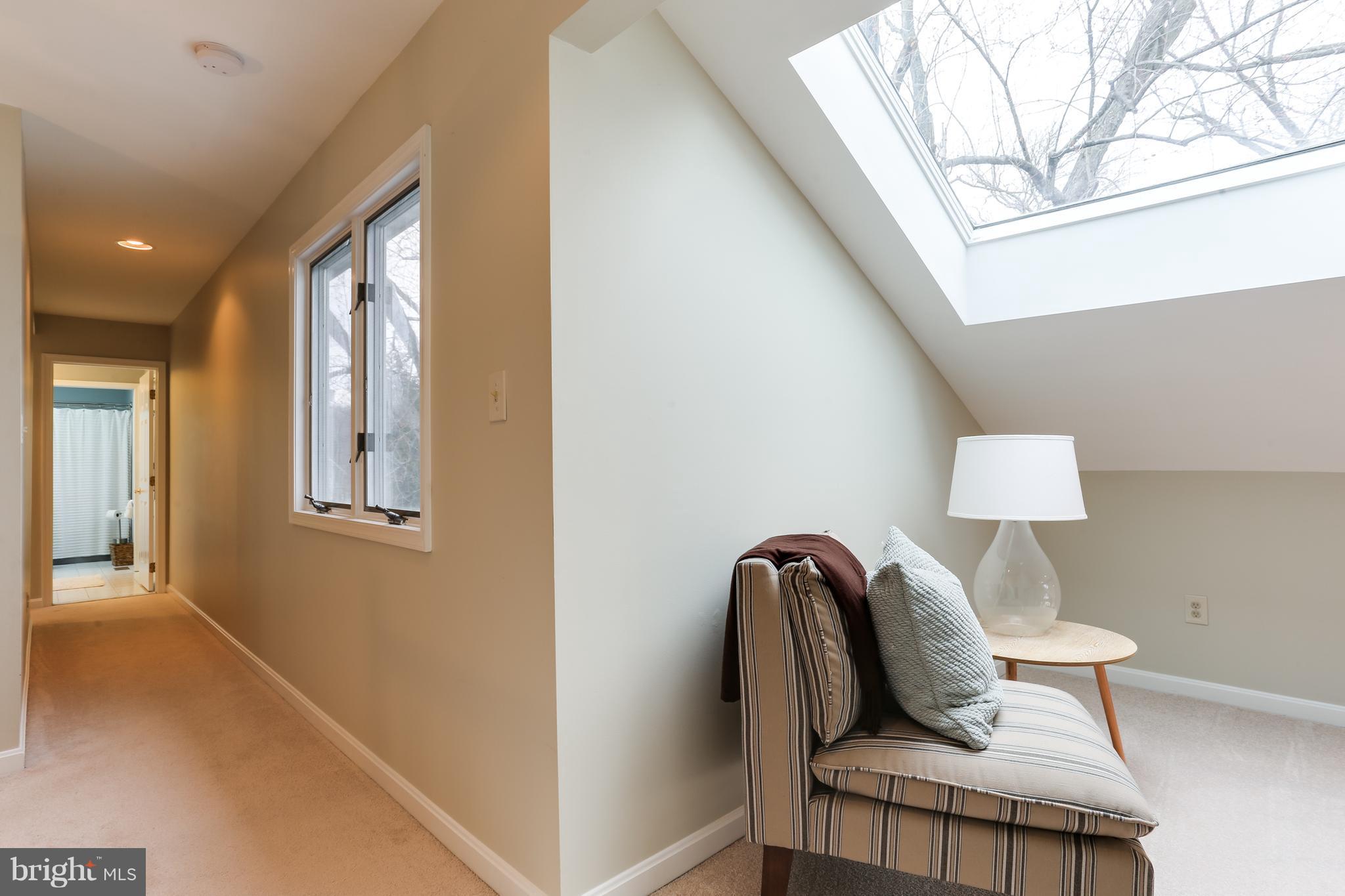 1733 River Road Annapolis, MD 21409 - Photo 23 of 30 Sitting Area w/ Skylight