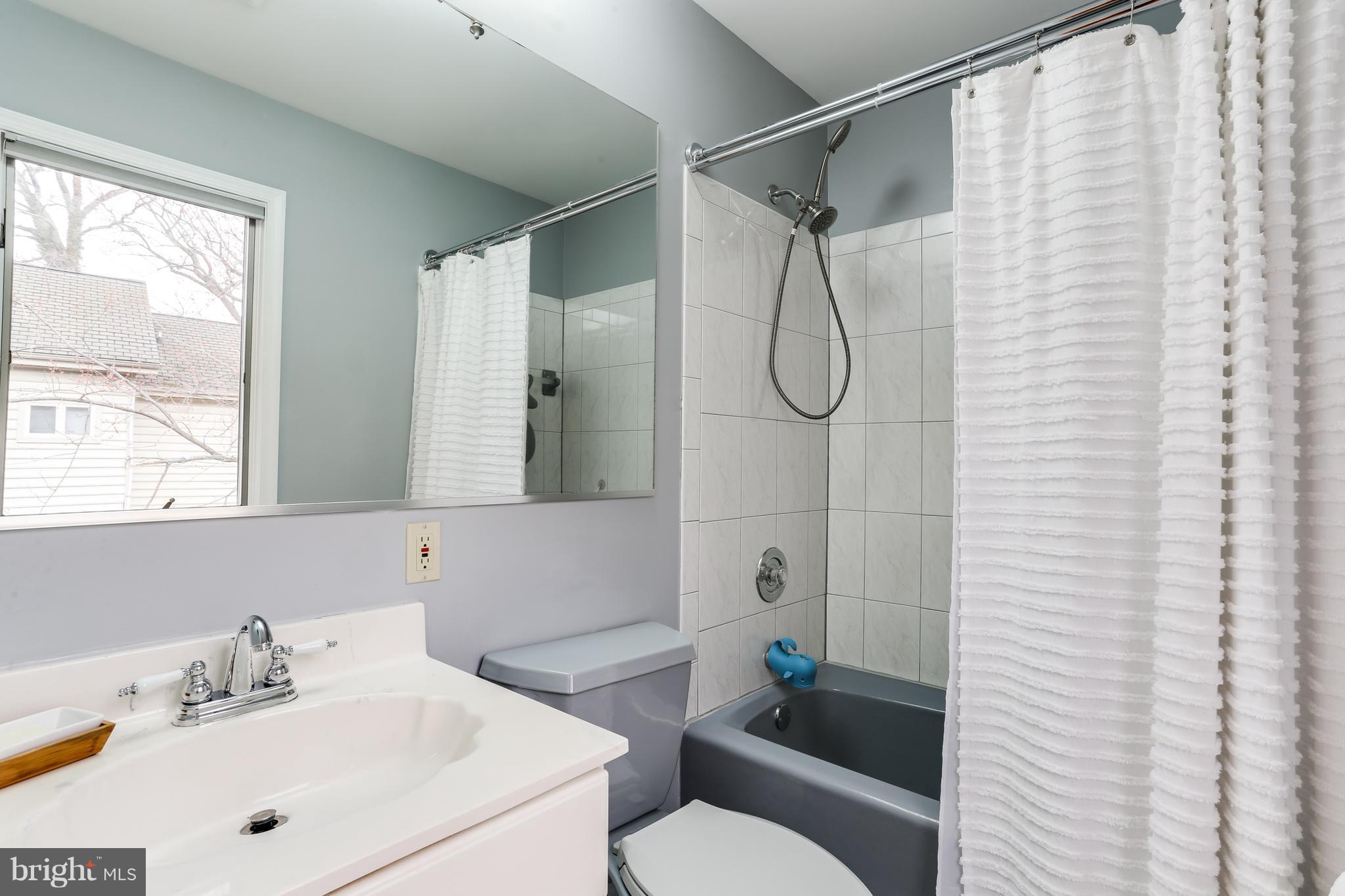 1733 River Road Annapolis, MD 21409 - Photo 25 of 30 Bath (Master)