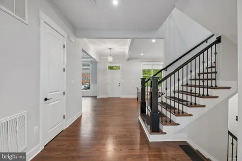 $2,400,000 | 2336 North Oak Street, Falls Church, VA 22046