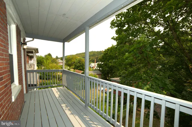 $215,000 | 703 Bedford Street, Cumberland, MD 21502