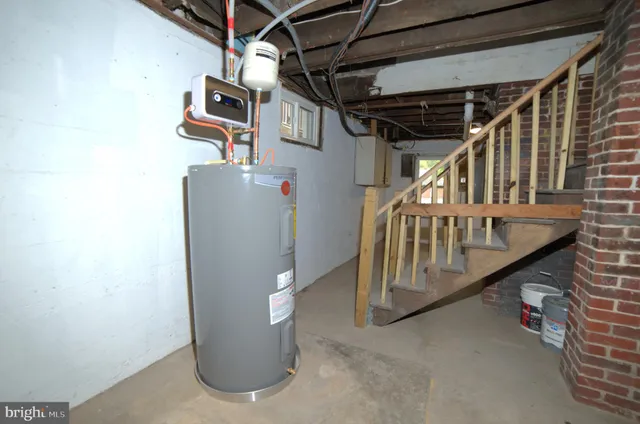 $215,000 | 703 Bedford Street, Cumberland, MD 21502