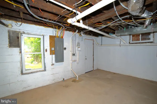 $179,900 | 703 Bedford Street, Cumberland, MD 21502
