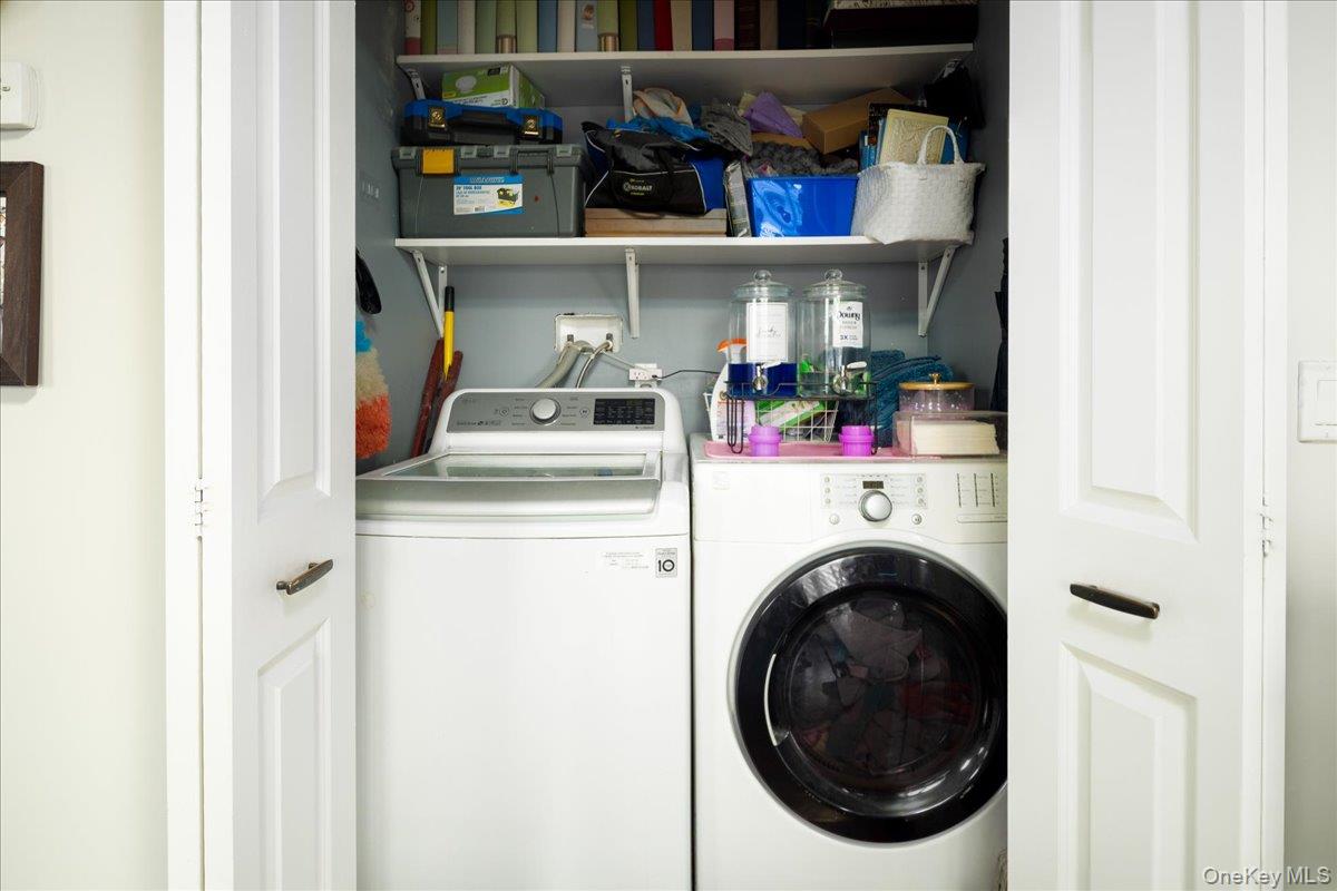 35 Carnation Road Levittown, NY 11756 - Photo 18 of 33