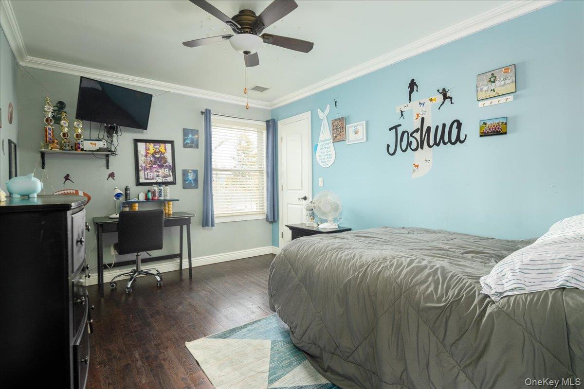 35 Carnation Road Levittown, NY 11756 - Photo 26 of 33