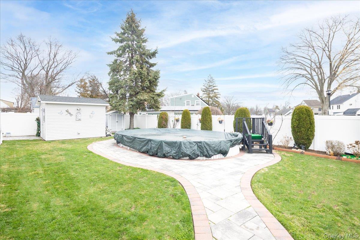 35 Carnation Road Levittown, NY 11756 - Photo 29 of 33