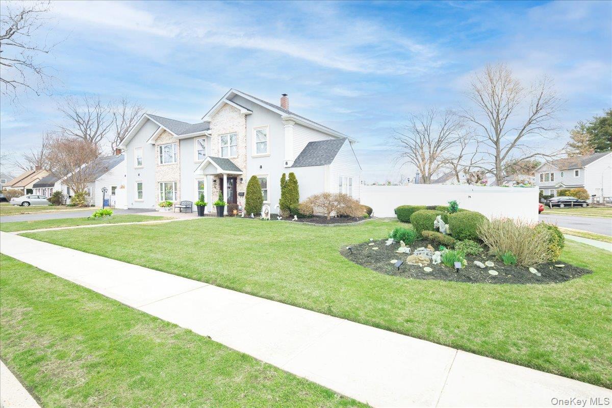 35 Carnation Road Levittown, NY 11756 - Photo 3 of 33