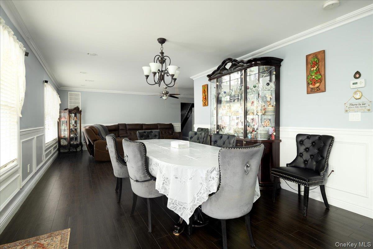 35 Carnation Road Levittown, NY 11756 - Photo 5 of 33