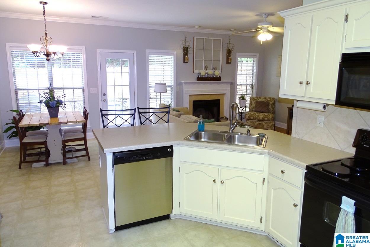 565 Hackberry Ridge Trace Birmingham, AL 35226 - Photo 8 of 19