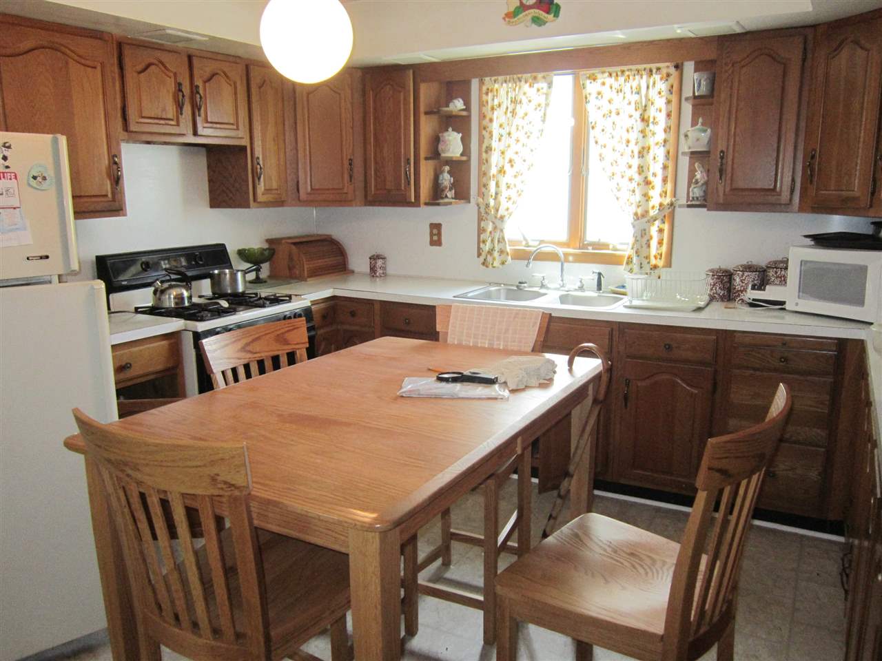 5145 Hilltop Road Grawn, MI 49637 - Photo 20 of 33 1817099-19.JPG