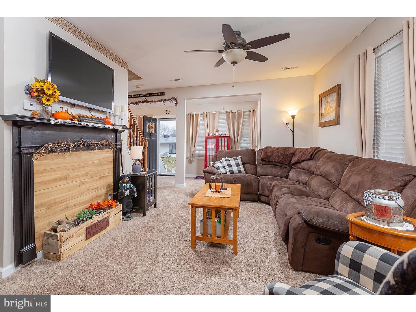 371 Democrat Road Gibbstown, NJ 08027 - Photo 4 of 15