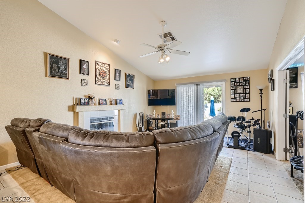 522 Crestway Road Henderson, NV 89015 - Photo 6 of 37 Gallery Image 6