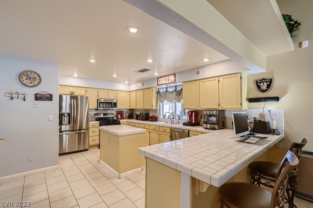 522 Crestway Road Henderson, NV 89015 - Photo 8 of 37 Gallery Image 8