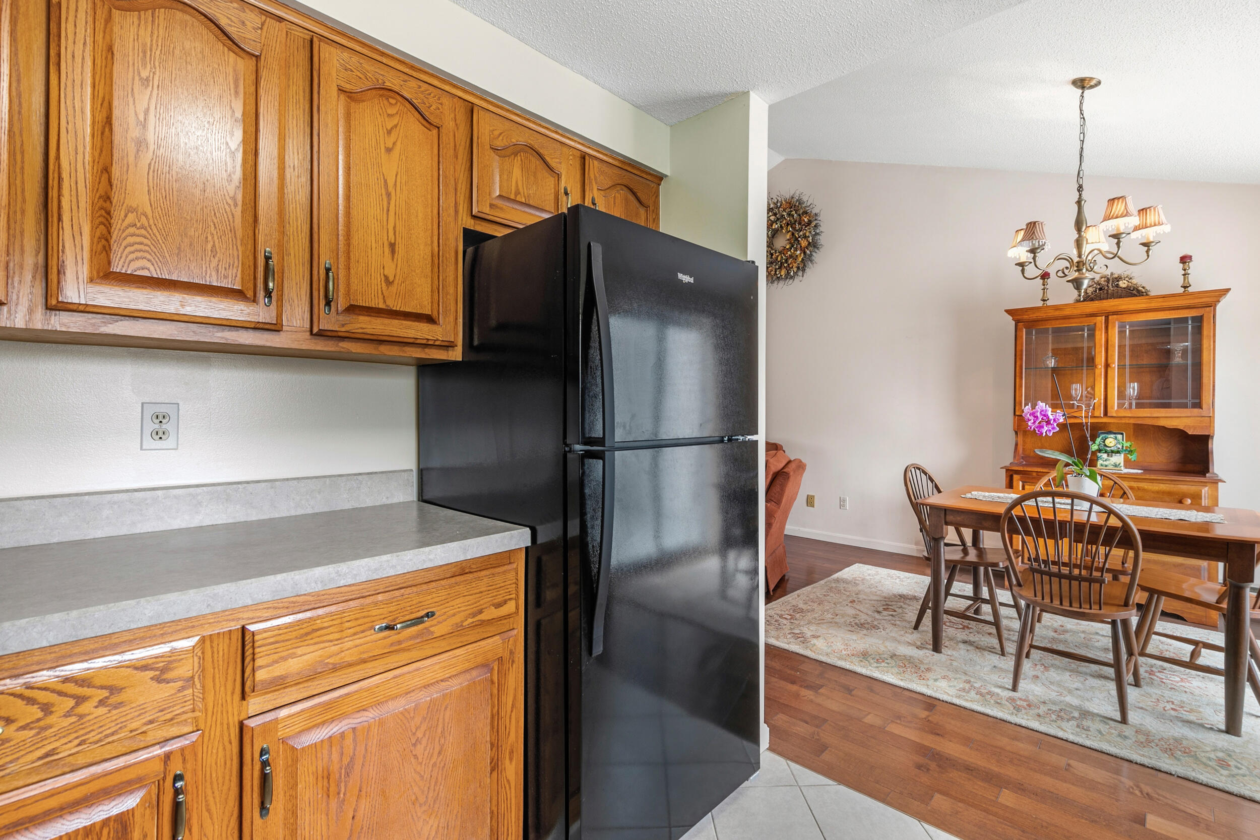 13 Colonial Way, Unit 13 Auburn, ME 04210 - Photo 9 of 24 Kitchen