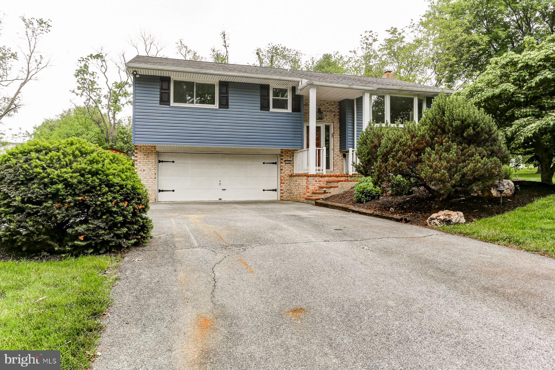 728 Rohrer Road Lancaster, PA 17603 - Photo 2 of 45