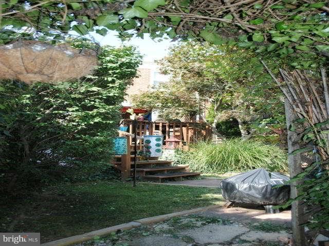 115 Garden Ridge Road Baltimore, MD 21228 - Photo 24 of 25 Garden view