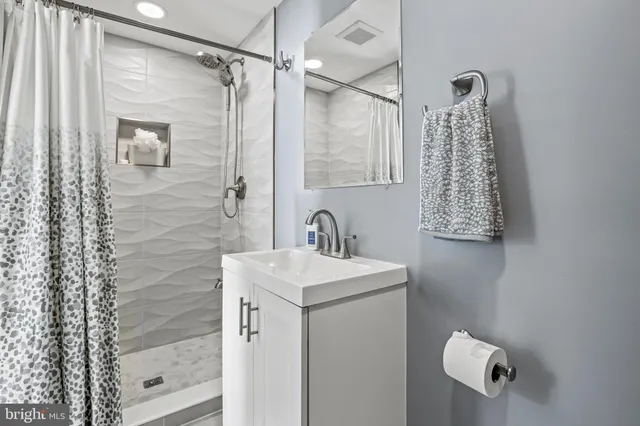 $1,300 | 13011 Vaden Terrace, Unit 214, Germantown, MD 20876