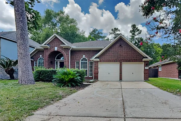 $2,200 | 7031 Echo Pines Drive, Humble, TX 77346