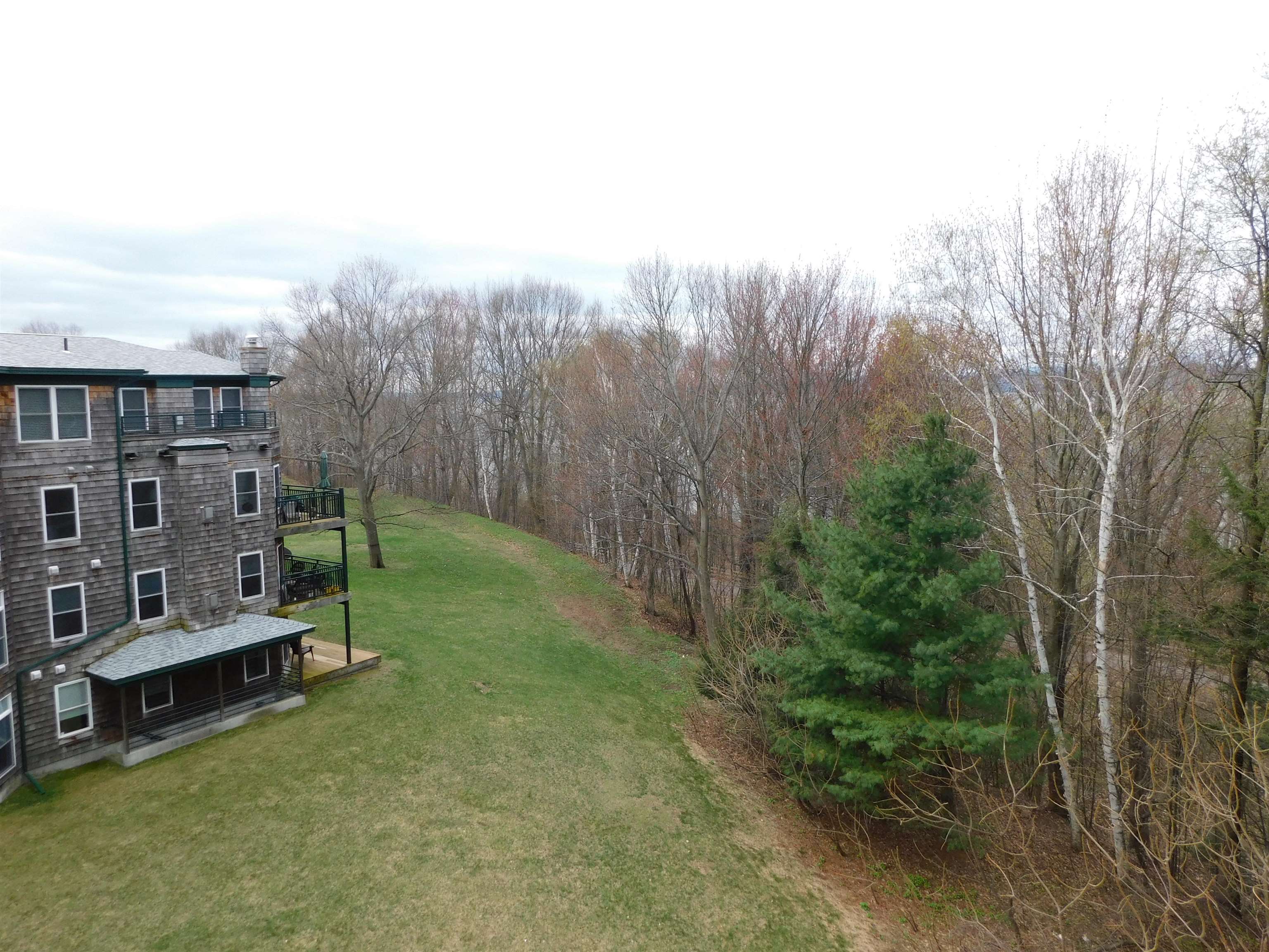 89 Claire Point Road, Unit 89 Burlington, VT 05408 - Photo 13 of 23 Gallery Image 13