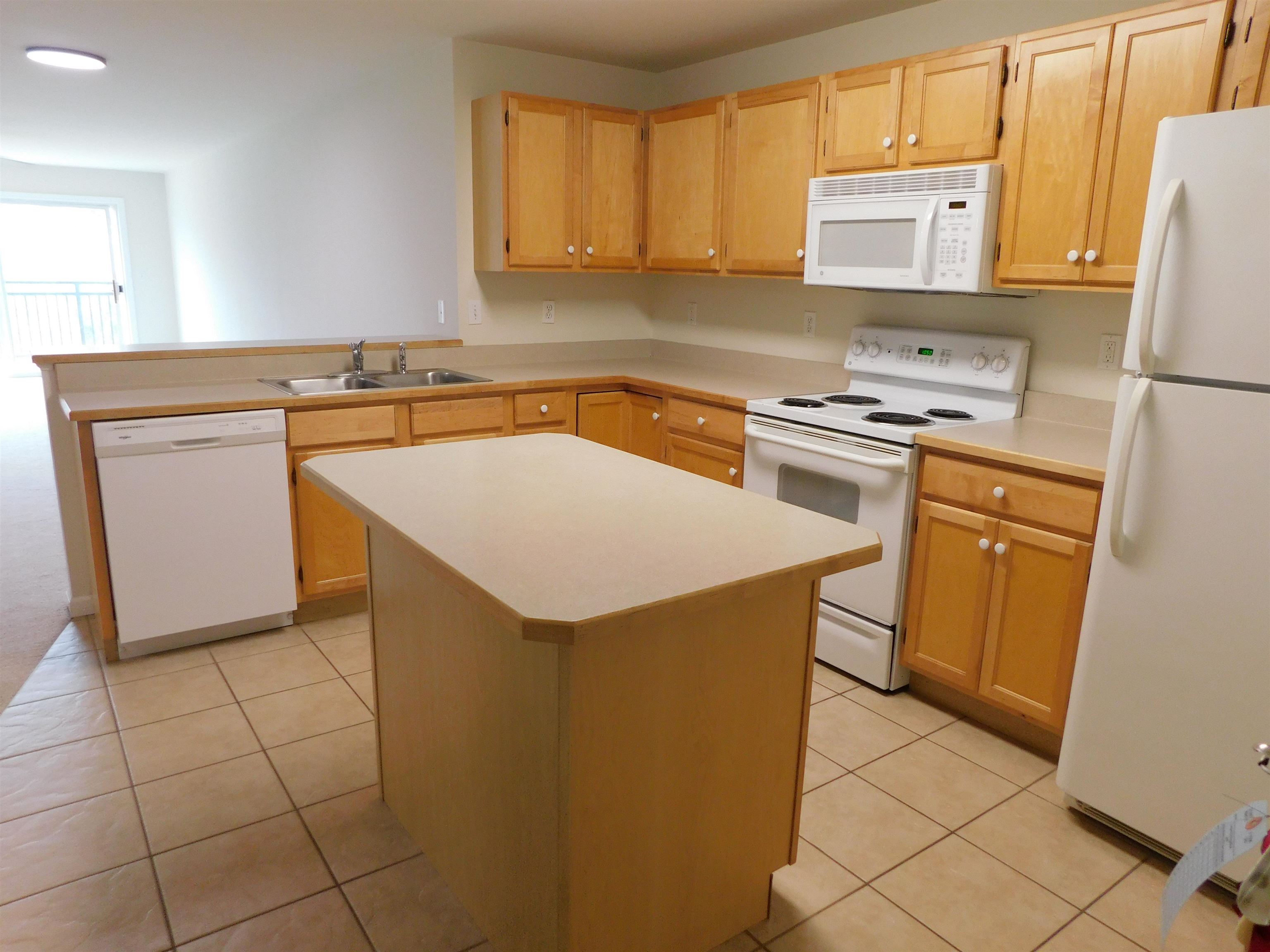 89 Claire Point Road, Unit 89 Burlington, VT 05408 - Photo 3 of 23 Gallery Image 3