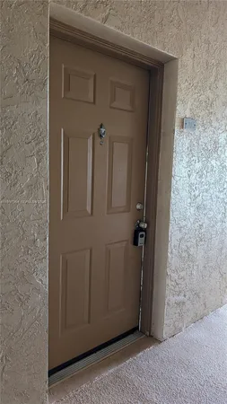 $1,900 | 151 Southwest 117th Avenue, Unit 9306, Pembroke Pines, FL 33025