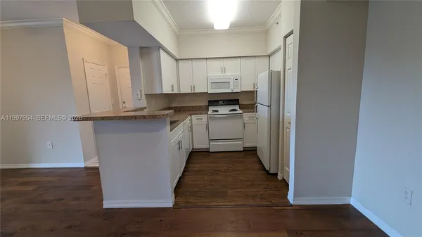 $1,900 | 151 Southwest 117th Avenue, Unit 9306, Pembroke Pines, FL 33025