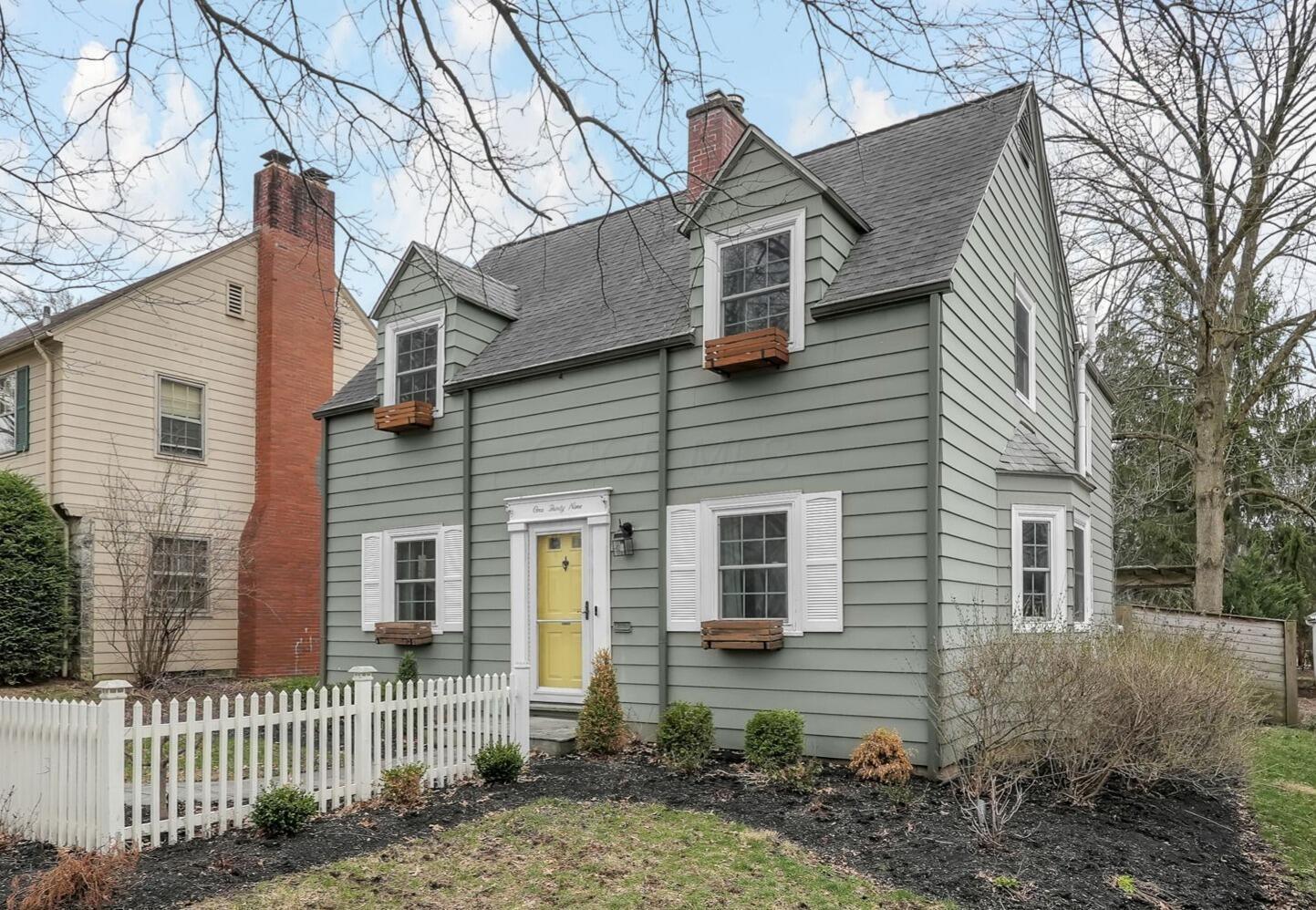 139 Aldrich Road Columbus, OH 43214 - Photo 2 of 46 Beautiful picket fence welcomes guests