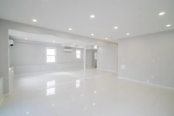 $1,200,000 | 73-15 170th Street | Hillcrest