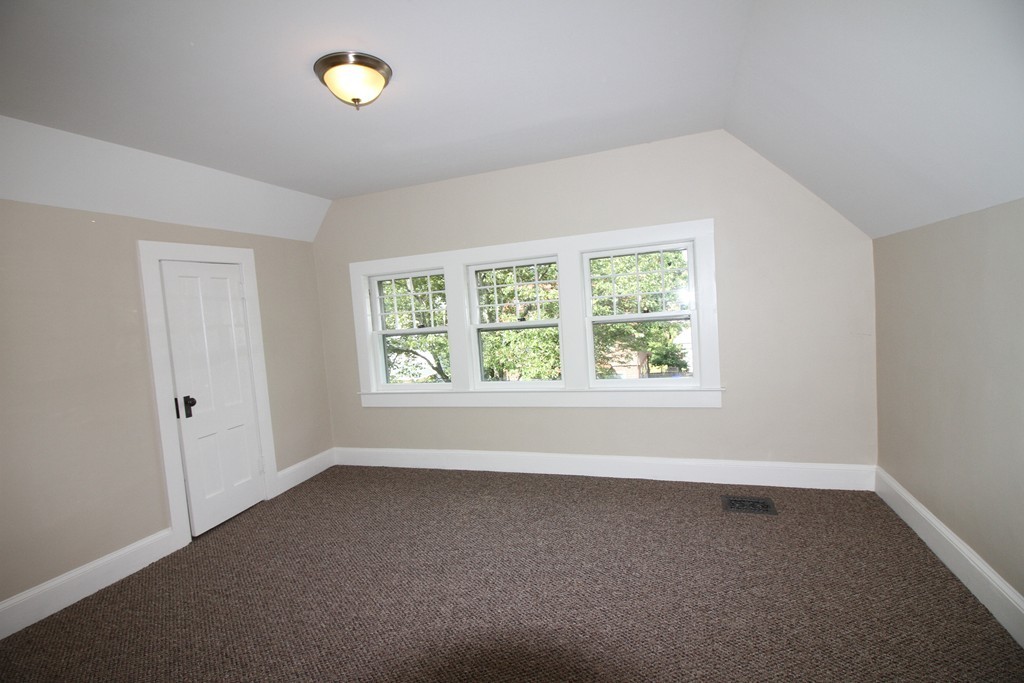 43 Westernview Street Springfield, MA 01108 - Photo 8 of 11