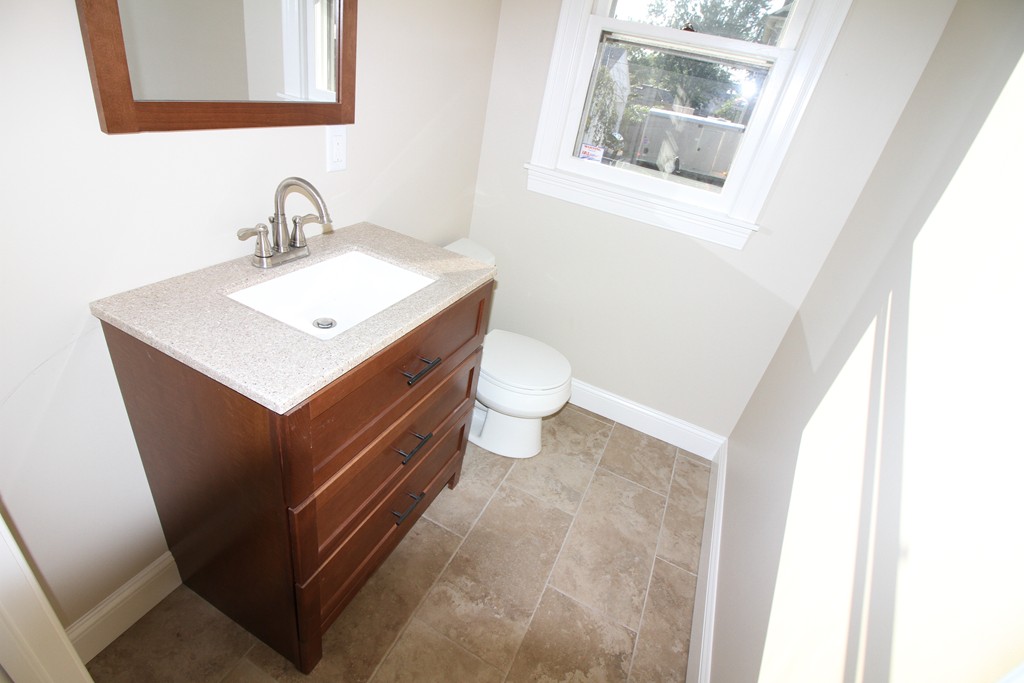 43 Westernview Street Springfield, MA 01108 - Photo 9 of 11