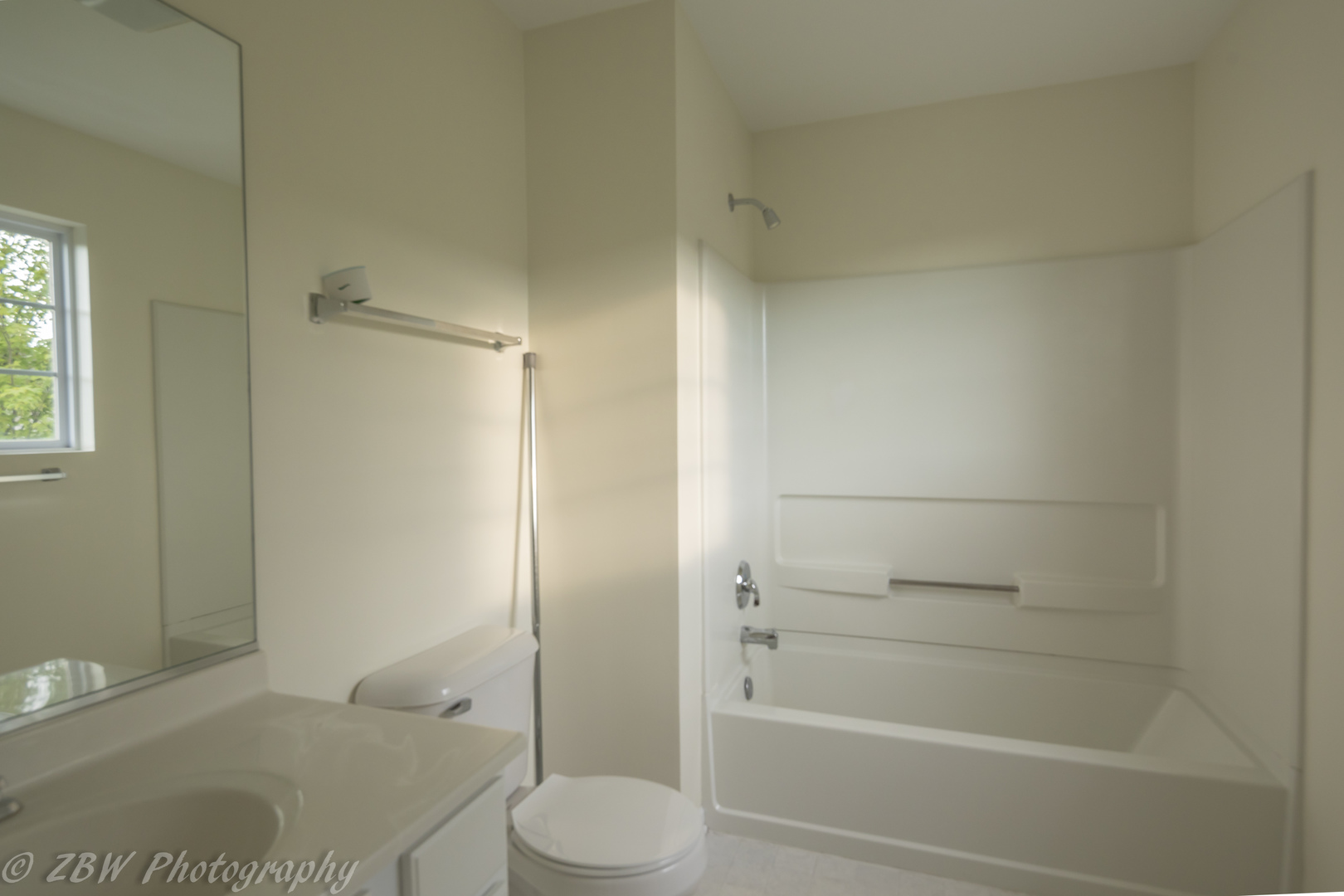 1906 Indian Hill Lane, Unit 1906 Aurora, IL 60503 - Photo 7 of 13 a bathroom with a shower a toilet and a shower