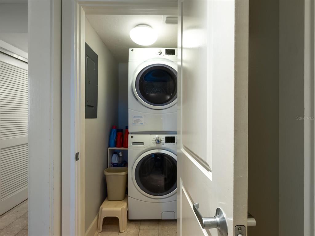 5760 Midnight Pass Road, Unit 208D Sarasota, FL 34242 - Photo 27 of 57