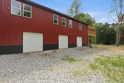 $649,900 | 2010 Mosley Ferry Road, Chapmansboro, TN 37035