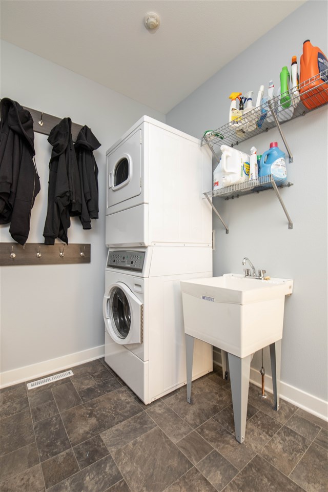 873 Breckenboro Road Davis, IL 61019 - Photo 33 of 41 a utility room with dryer and washer
