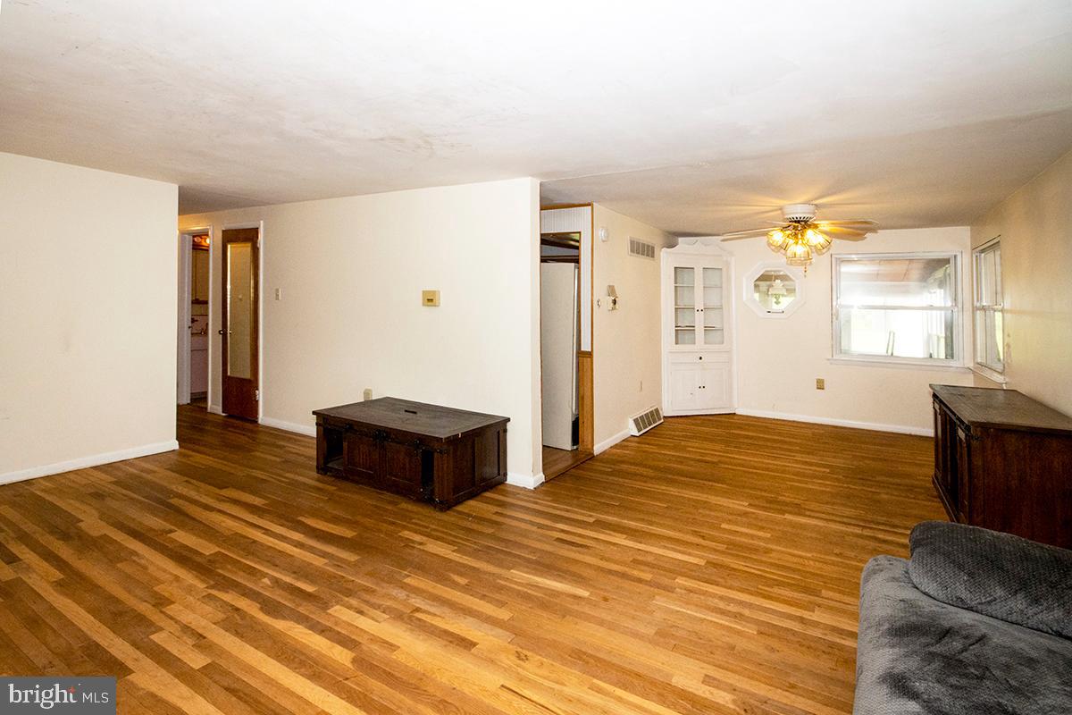 179 Hopewell Road West Berlin, NJ 08091 - Photo 7 of 46 Gallery Image 7