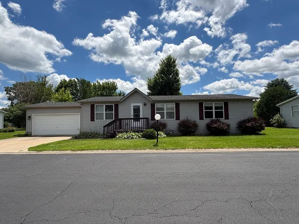 $79,000 | 127 Cardinal Lane, Sandwich, IL 60548