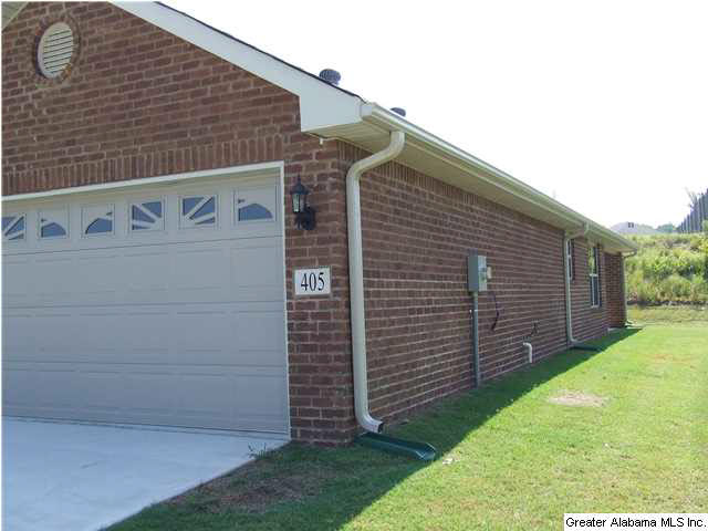 405 Marsh Circle Calera, AL 35040 - Photo 3 of 23