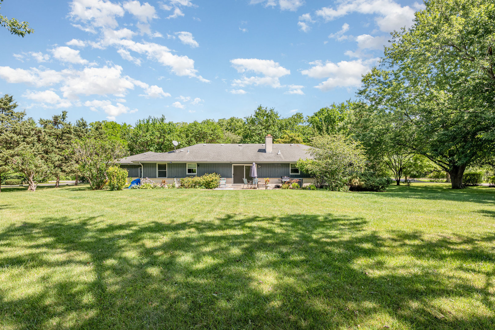 158 South Ela Road Barrington, IL 60010 - Photo 17 of 21 a view of a house with a big yard