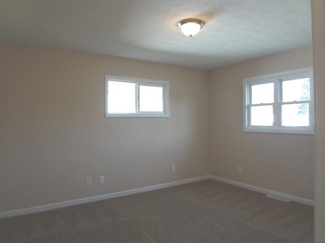 1915 Alsace Road Columbus, OH 43232 - Photo 4 of 10 Gallery Image 4