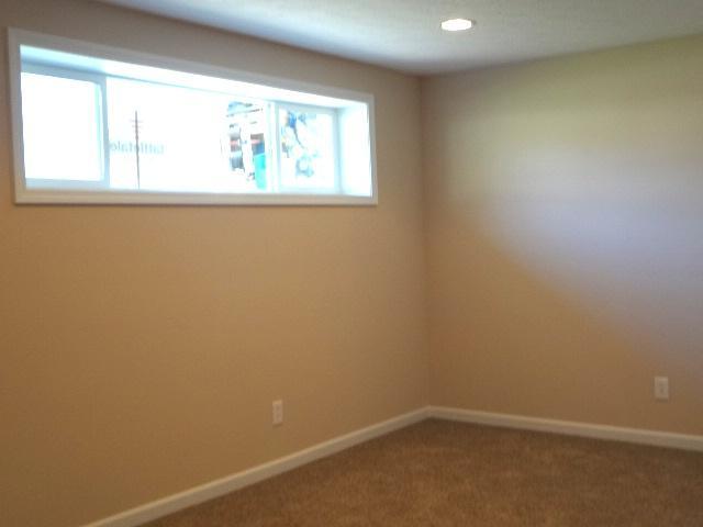 1915 Alsace Road Columbus, OH 43232 - Photo 7 of 10 Gallery Image 7