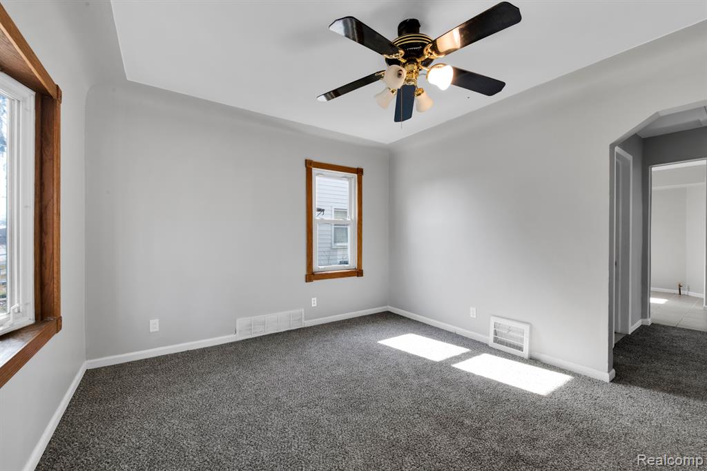 18891 Reed Street Melvindale, MI 48122 - Photo 6 of 29