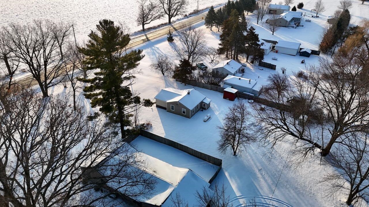 6262 South State Road Bancroft, MI 48414 - Photo 8 of 23 50196969-458dcd8d-7a03-42d6-a9bb-d8bd2d588453.JPG