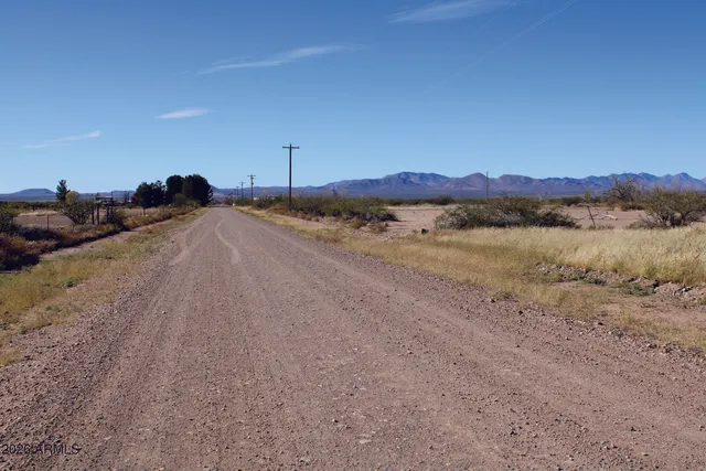 $12,900 | 4.10-ac Thompson Road, Unit B, Elfrida, AZ 85610