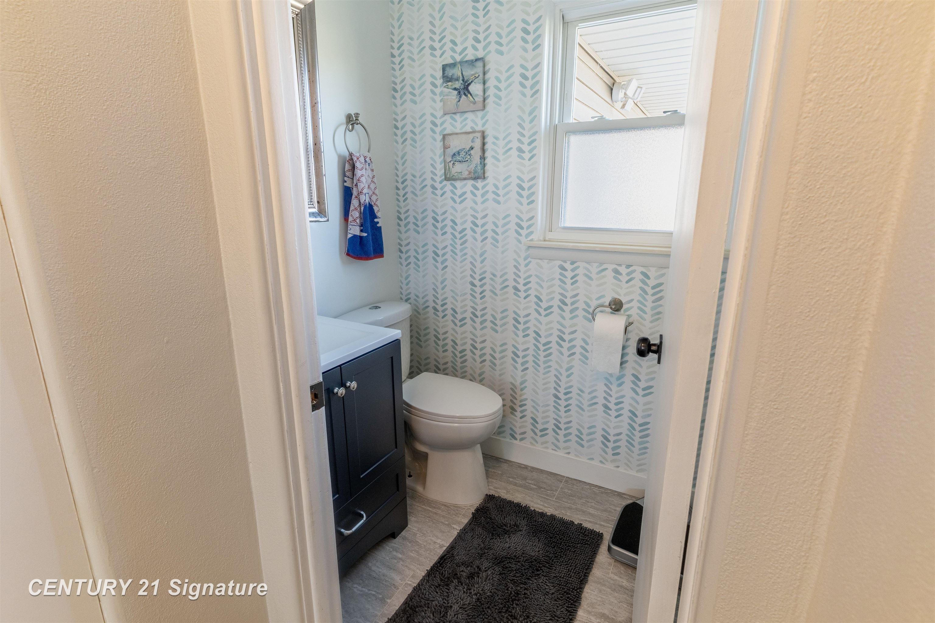 2251 East Stewart Road Midland, MI 48640 - Photo 14 of 32