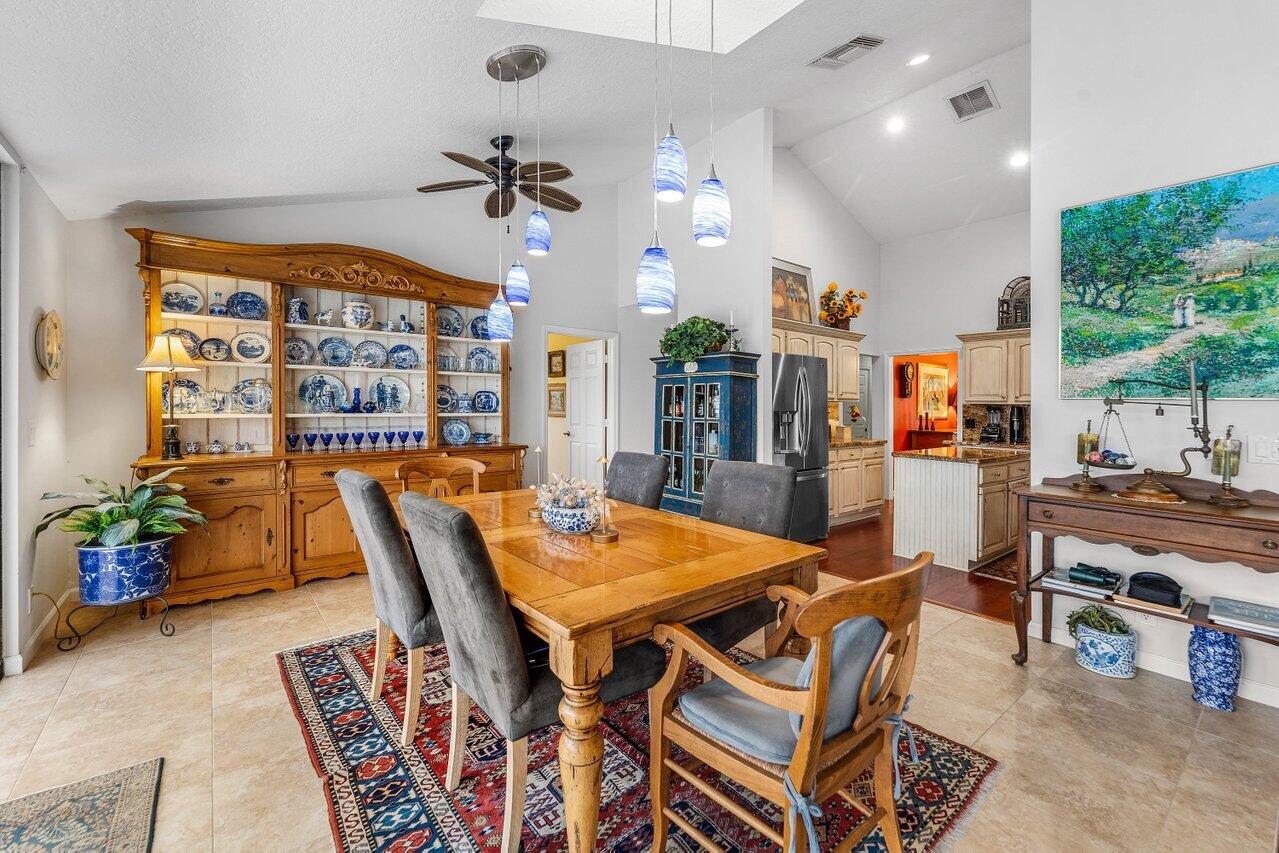8794 Southeast Riverfront Terrace Jupiter, FL 33469 - Photo 14 of 68 Dining