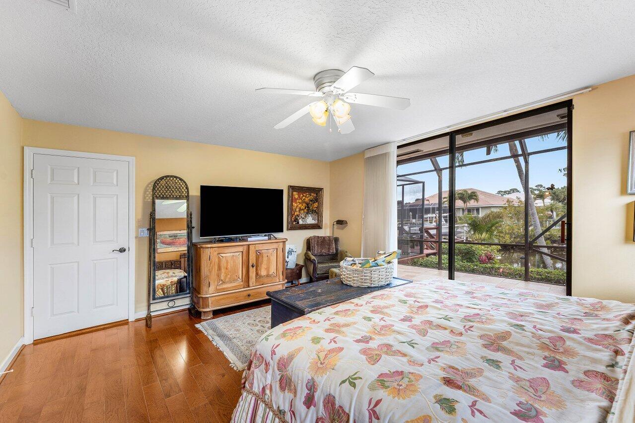 8794 Southeast Riverfront Terrace Jupiter, FL 33469 - Photo 24 of 68 Master bedroom