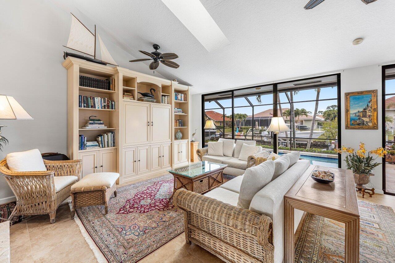8794 Southeast Riverfront Terrace Jupiter, FL 33469 - Photo 9 of 68 Living Room
