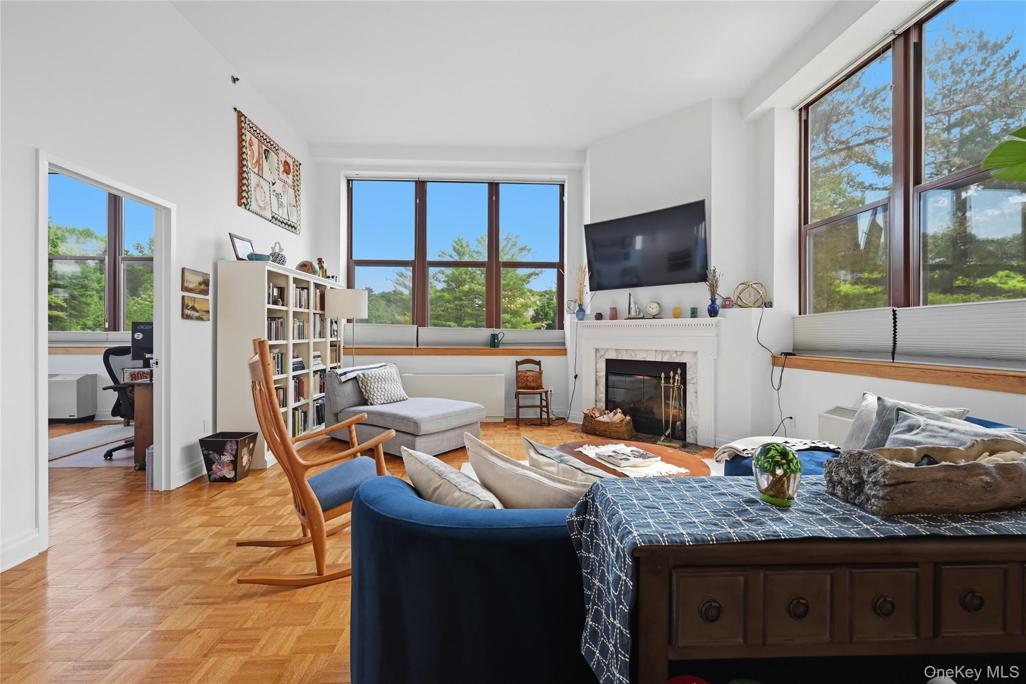 1 Scarsdale Road, Unit 204 Tuckahoe, NY 10707 - Photo 13 of 45 Living Room