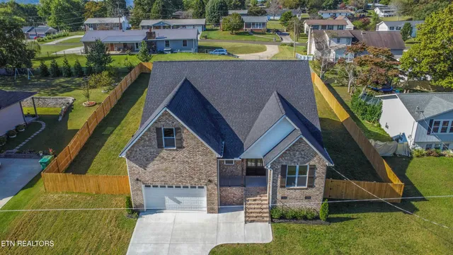 $690,000 | 8017 Little Joe Road, Powell, TN 37849